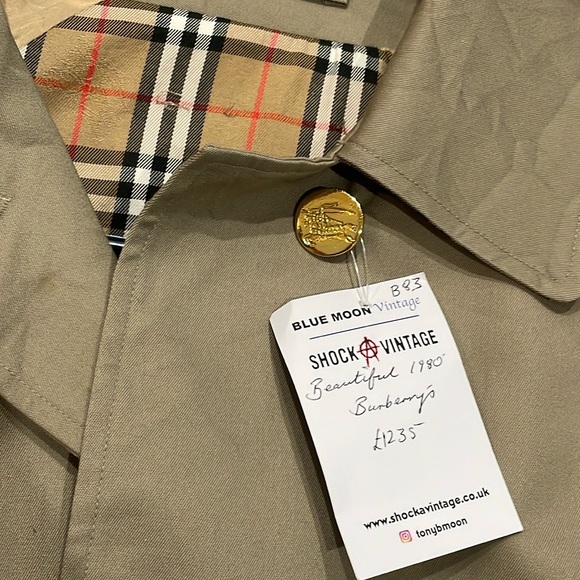 Vintage 1980s Burberry trench coat - Picture 2 of 7